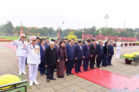 Đoàn Lãnh đạo Đảng, Nhà nước vào Lăng viếng Chủ tịch Hồ Chí Minh nhân dịp Tết Nguyên đán 